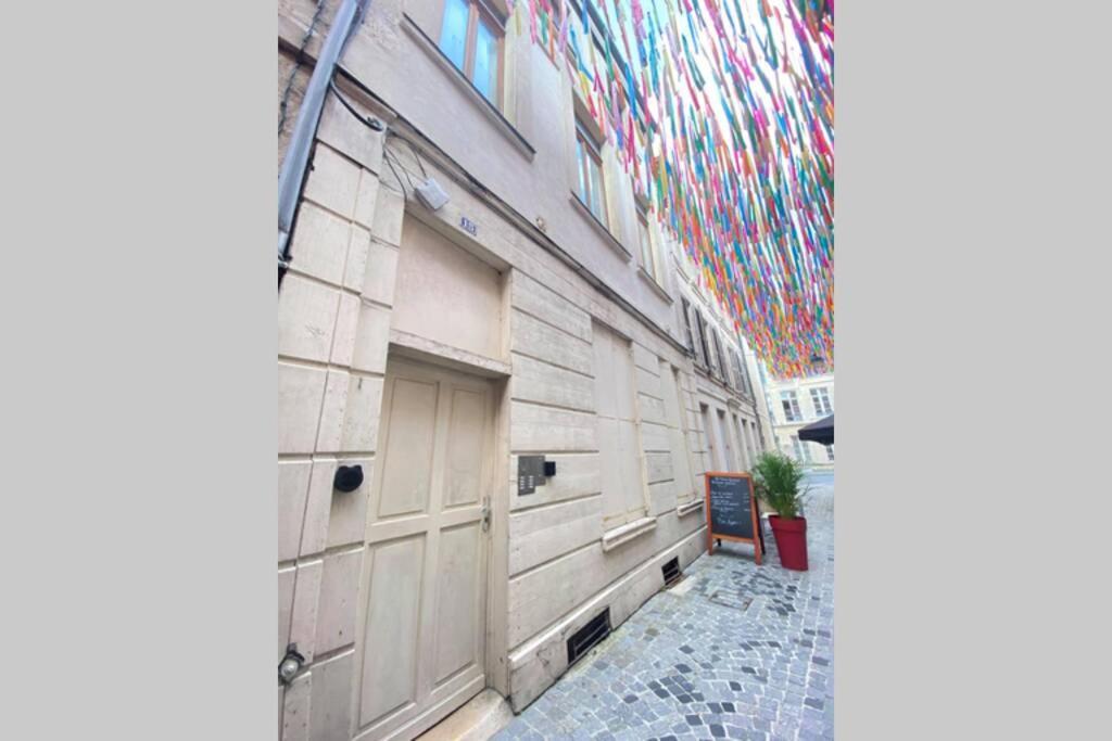 Ferienwohnung Au Coeur De La Cite Medievale Laon Exterior foto